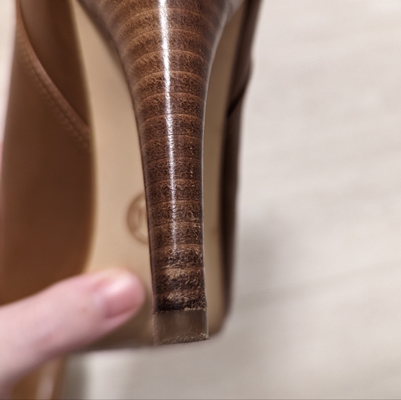 Michael Kors - Acorn Leather Zip Front Booties - Picture 11 of 12